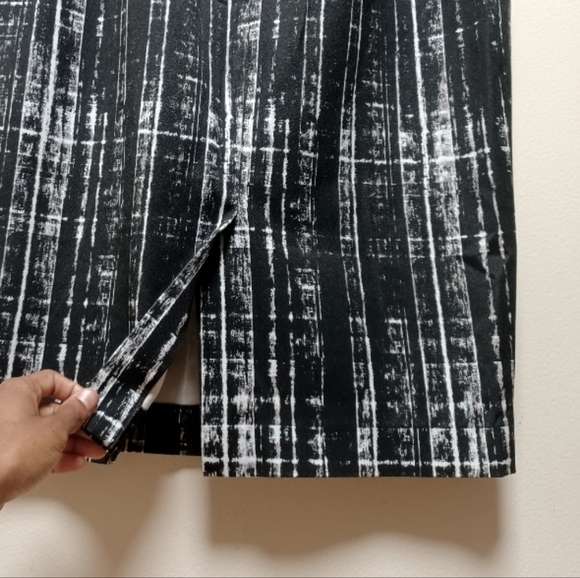 Banana Republic black and white Marble Sloan Pencil skirt  | womans size 4 - Picture 9 of 14